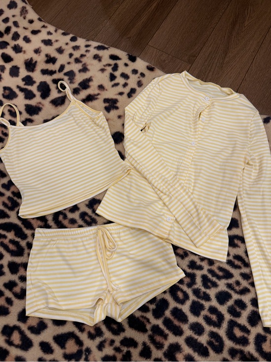 Other - Striped Yellow & White Women’s 3-Piece Set